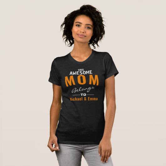 T-shirt Cette Maman Impressionnante Appartient À Ajouter D (Devant entier)