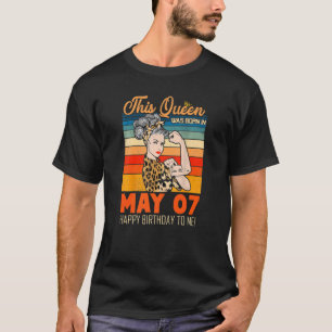 T-shirt Cette Reine Est Née En Mai 07 Joyeux Anniversaire