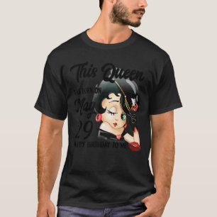 T-shirt Cette Reine Est Née Le 29 Mai Joyeux Anniversaire