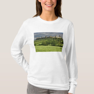 T-shirt Champ de blé et Monteriggioni lointain, dans le