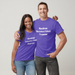 T-shirt Champ Personnalisable Chaperone Purple<br><div class="desc">Personnalisez vos propres t-shirts de chaperon préscolaire,  élémentaire ou du collège avec la couleur violet de votre école pour des excursions sur le terrain et d'autres événements scolaires avec des parents bénévoles comme la piste et la journée de terrain.</div>
