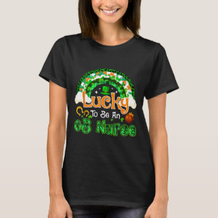 T-shirt Chanceux d'être infirmière obstétricale trèfle arc