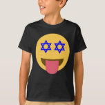 T-shirt chanukkah hanoukka emoji<br><div class="desc">hannukah, channukah, hannuka, channuka, jours fériés, juif, juif, hébreu, star de david, emoji, visage heureux, hannukah emoji, hannukah visage heureux, jaune bleu blanc blanc blanc personnalisé judaïsme drôle vacances- "star de david""emoji juif""hanoukka emoji""chanukkah emoji" émoticon "happy face" fêtes juives" "star de david emoji""star de david happy face""rosh hashanah" channukah hannukah...</div>