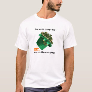 T-shirt Chapeau irlandais et trèfles, embrasse-moi quand m