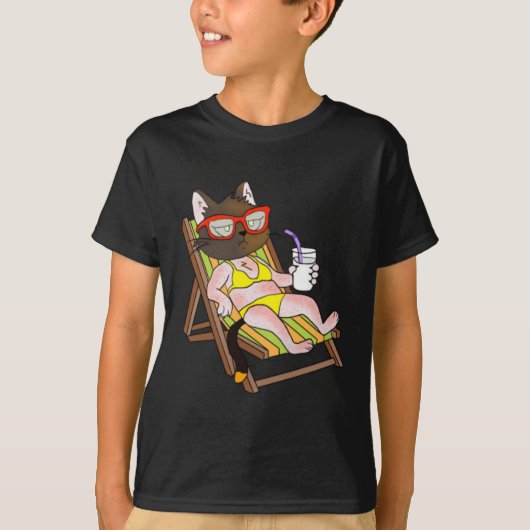 T-shirt Chat en bikini sur chaise longue de plage en train (Devant)