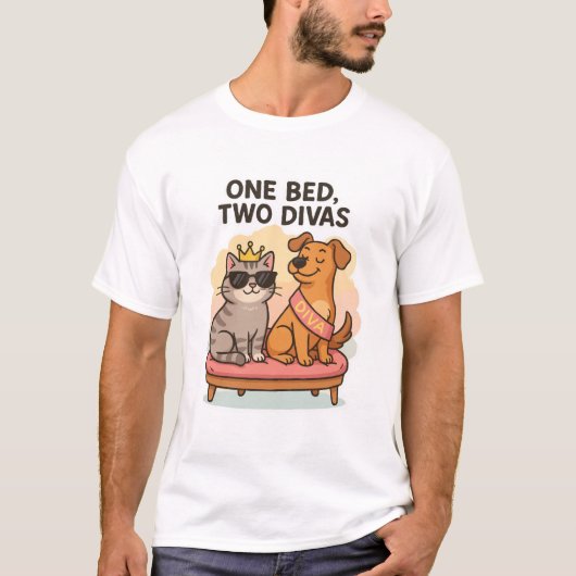 T-shirt Chat et Chien amusant - Un lit, deux Divan (Devant)