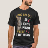 T-shirt Chat J'Embrasse Mon Chat Donc Je Ne Punche Pas Les (Devant)