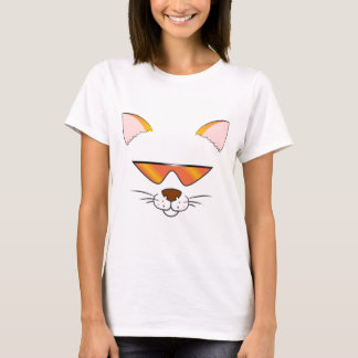 T-shirt Chat satisfait de cool dans des lunettes de soleil