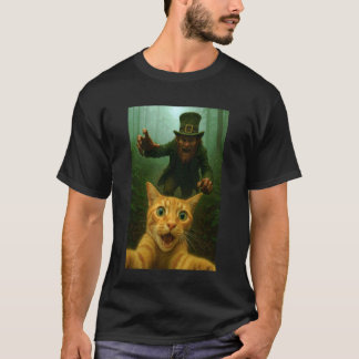 T-shirt Chat selfie fuyant un lutin Saint-Patrick