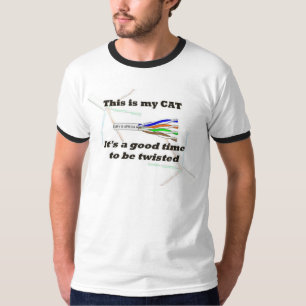 T-shirt chat tordu