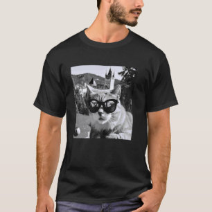 T-shirt Château de Bran Roumanie Chat Avec Lunettes de Sol