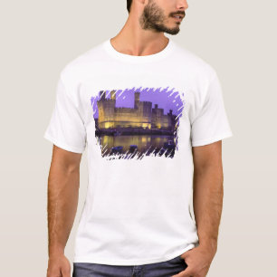 T-shirt Château de Caernarfon, la nuit, Gwynedd, Pays de G