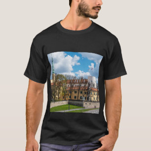 T-shirt Château de Riga pendant la journée ensoleillée à R