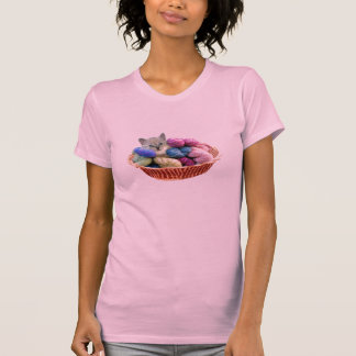 T-shirt Chaton dans le panier du fil
