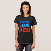 T-shirt Chaussette Bleue Lit Mème Drôle (Devant entier)