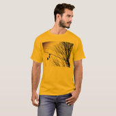 T-shirt Chaussures sur une ligne électrique (Devant entier)