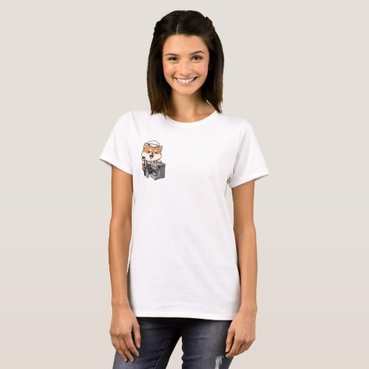 T-shirt Cheerful Shiba Inu Barista with Espresso Machine (Devant entier)