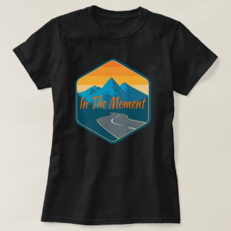 T-shirt Chemise Classique In The Moment - Dessin sur le de