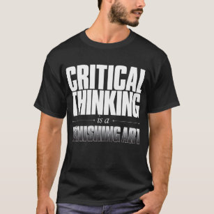 T-shirt " Chemise de pensée "critique avec le texte blanc