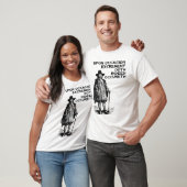 T-shirt Chemise drôle où l'on lit Excrément arrive (Unisexe)