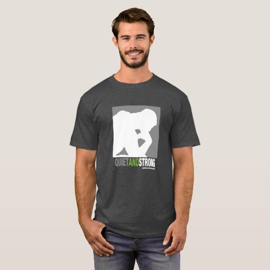 T-shirt Chemise tranquille et forte de logo - obscurité (Devant entier)