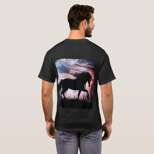 T-shirt Cheval et drapeau américain avec feux d'artifice (Dos entier)
