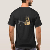 T-shirt Chien berger allemand avec un revolver à la machin (Dos)