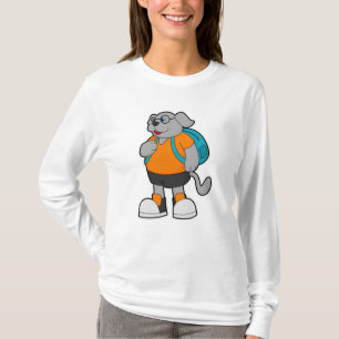 T-shirt Chien comme randonneur avec sac à dos