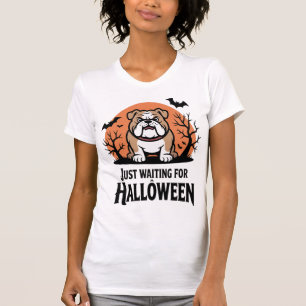 T-shirt Chien qui attend juste Halloween