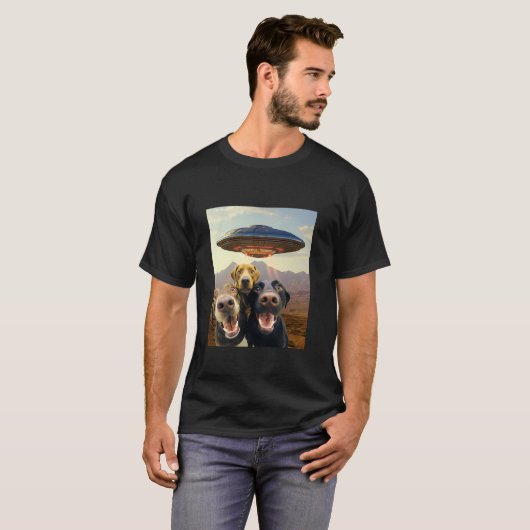 T-shirt Chiens prenant Selfie avec UFO Funny Alien Chien c (Devant entier)