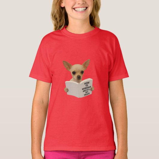T-shirt Chihuahua lisant comment se comporter mal   (Devant)