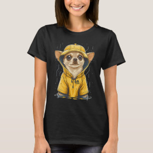 T-shirt Chihuahua pluvieux sous un imperméable