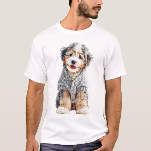 T-shirt Chiot Adorable dans un Doux Pull Tricoté Gris (Devant)