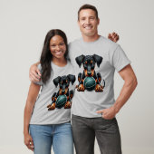 T-shirt Chiot Doberman Jouer avec une balle (Unisexe)