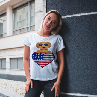 T-shirt Chiot portant des lunettes de soleil USA Drapeau C