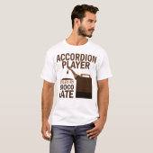 T-shirt Chocolat (drôle) de joueur d'accordéon (Devant entier)