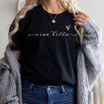 T-shirt Ciao Bella | Script moderne italien avec coeur<br><div class="desc">Bonjour,  belle ! Cette chemise en italien noir ajoutera un chic élégant à vos tenues. La typographie moderne et élégante de script blanc apparaît avec un coeur dessiné à la main,  pour une chemise qui sera parfaitement comprise en Italie ou partout où vos voyages vous emmènent!</div>