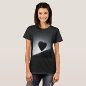 T-shirt Ciel nocturne en forme de coeur clair de lune (Devant entier)
