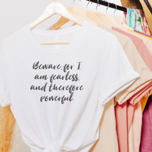 T-shirt Citation de femme intrépide en typographie moderne