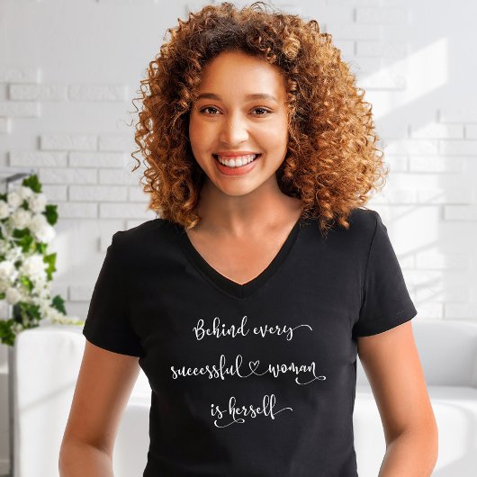 T-shirt Citation Féministe de Femme Réussie Script Moderne