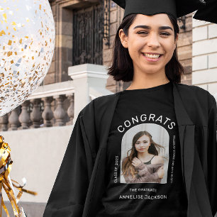 T-shirt Class of 2023 minimalist congrats graduate photo