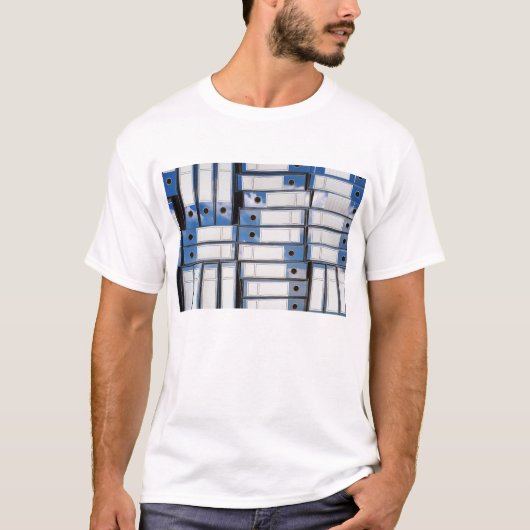 T-shirt Classeurs en anneau.Stockage nuageux. (Devant)