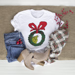 T-shirt Classic The Grinch | Christmas Wreath<br><div class="desc">Les vacances ne seront pas complètes sans The Grinch ! COMMENT THE GRINCH STOLE CHRISTMAS est l'histoire classique d'une ville appelée Who-ville et comment l'esprit de Noël peut fondre même les coeurs les plus froids.</div>