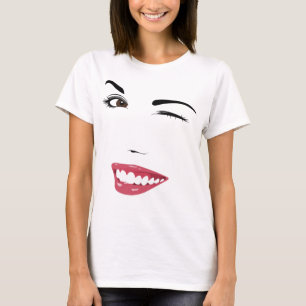 T-shirt clin d'oeil et sourire