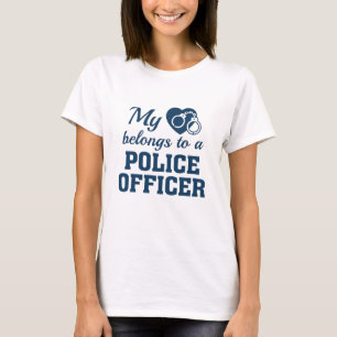 T-shirt Coeur Appartient au policier