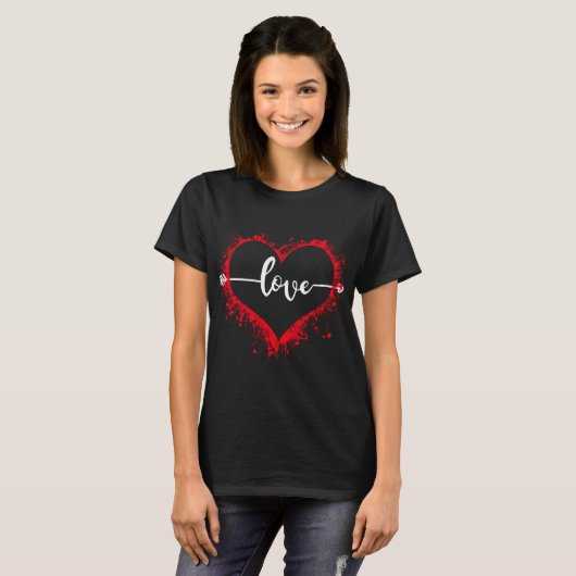 T-shirt Coeur avec une flèche en forme d'amour (Devant entier)