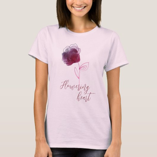 T-shirt Coeur de fleurs rouges (Devant)