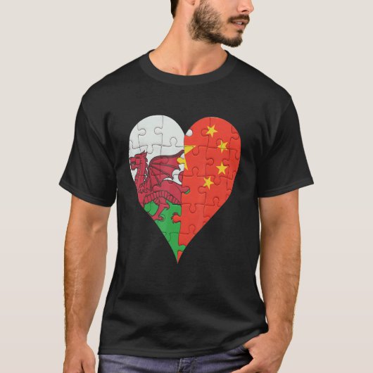 T-shirt Coeur du drapeau gallois chinois (Devant)