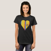 T-shirt Coeur du drapeau roumain moldave (Devant entier)