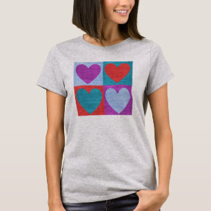 T-shirt Cœurs mignons en textile d'art populaire à carreau